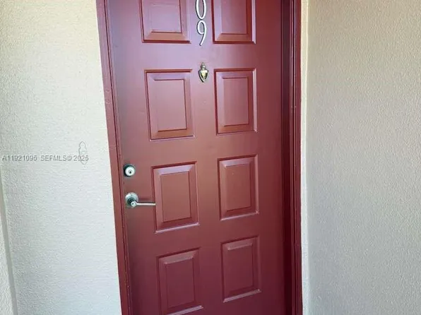 950 SW 138th Ave APT 409B, Hollywood, FL 33027