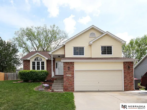 5032 Valley Forge Rd, Lincoln, NE 68521