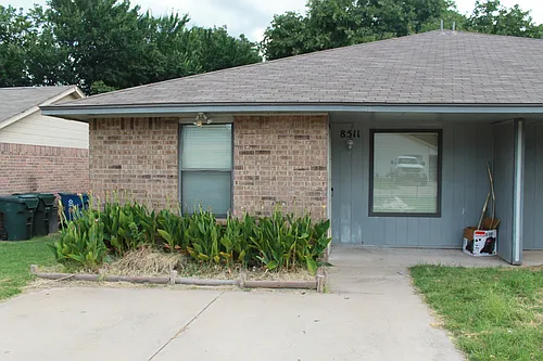 8511 Justin Pl Photo 1