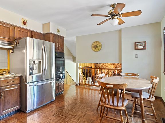 3rd image of 342 W Rosalie Ln