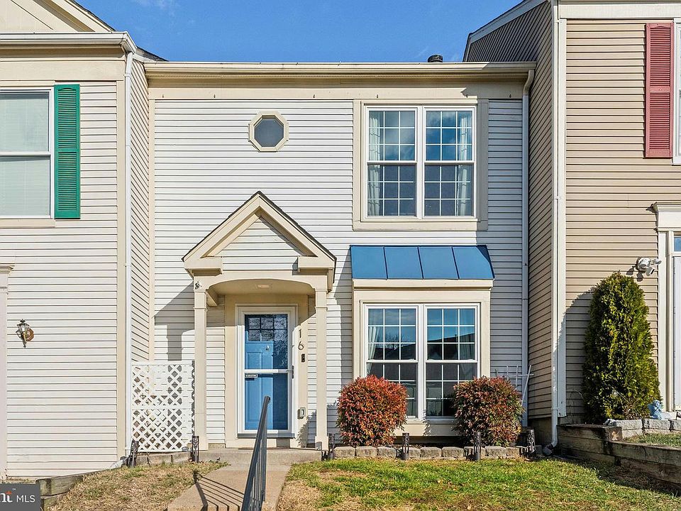 1st image of 116 Paddington Way NE