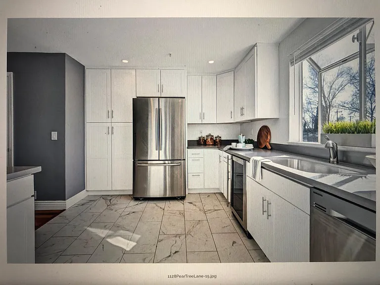 1128 Pear Tree Ln — Photo 11