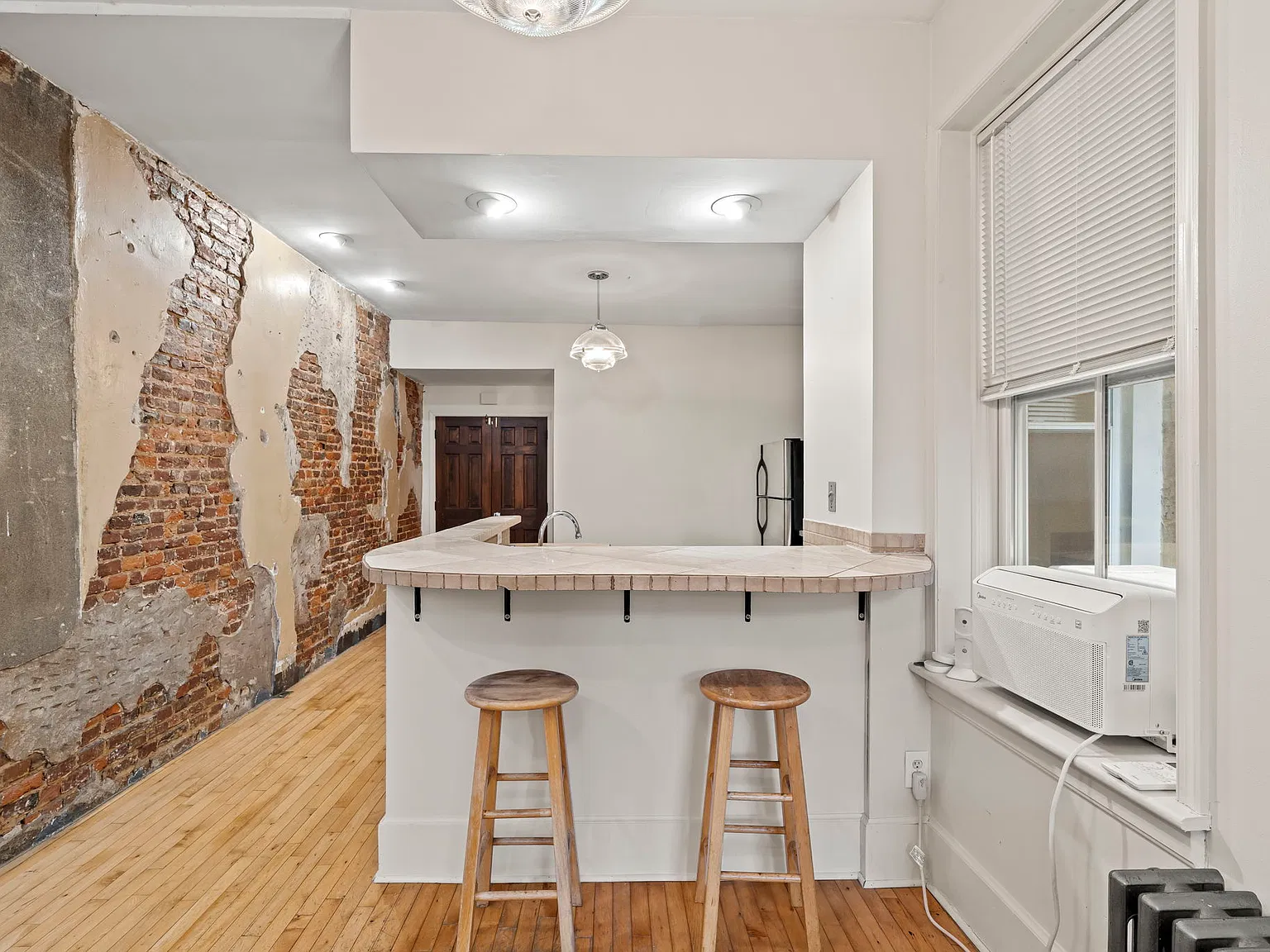 1 bed, 650 sqft, $1,650 — Photo 4
