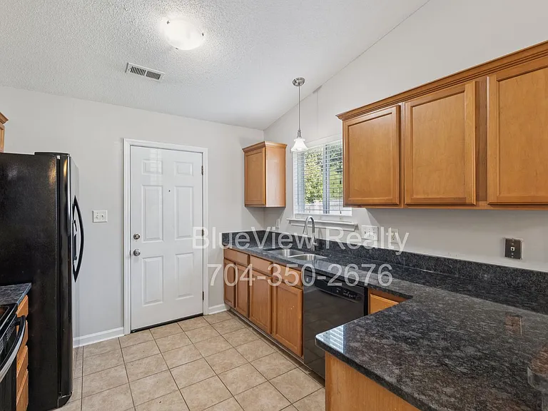 5237 Timbertop Ln — Photo 5