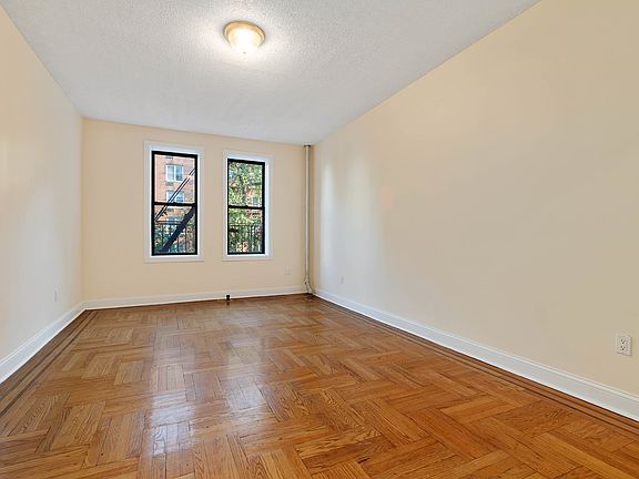 3rd image of 135 Clarkson Ave #3B