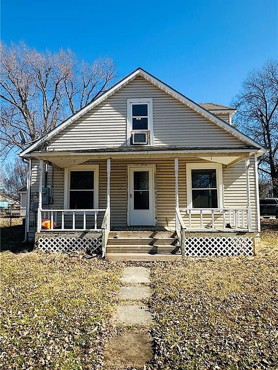 1st image of 130 S Magnolia Ave