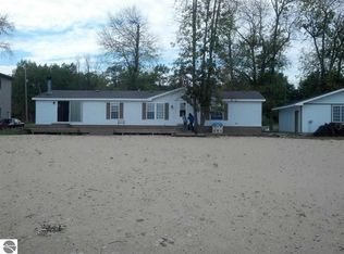 548 N Huron Rd, Au Gres, MI 48703