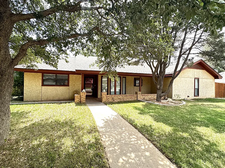 4107 Angelina Dr — Photo 1