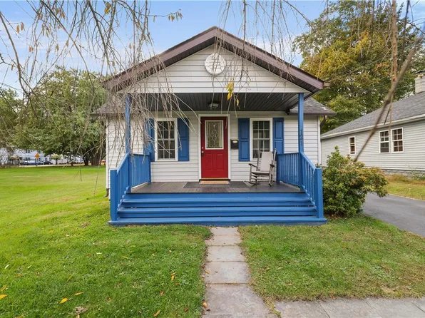 121 Day St, East Stroudsburg, PA 18301