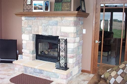 4th image of 1370 King Ct