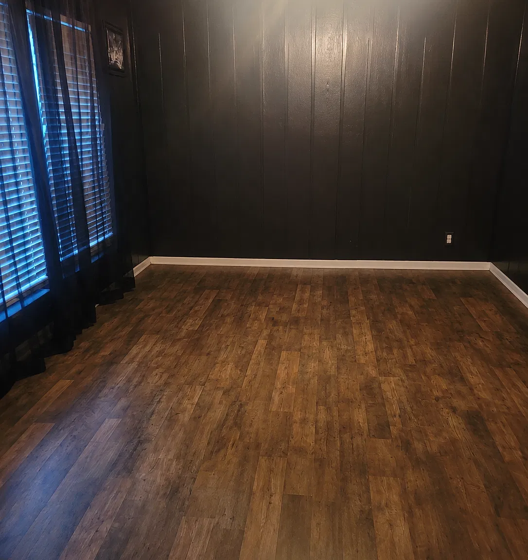 4 bed, 2750 sqft, $2,400 — Photo 2