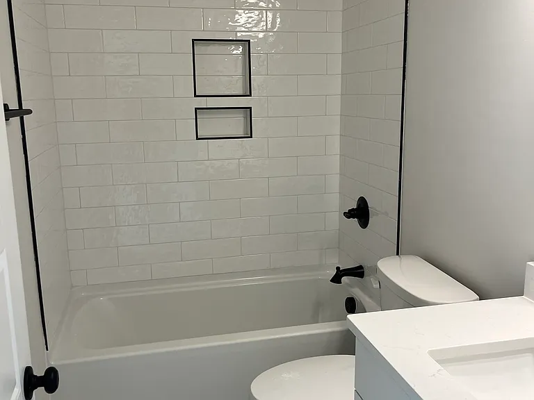 9 Hawthorne Ln #201 — Photo 8