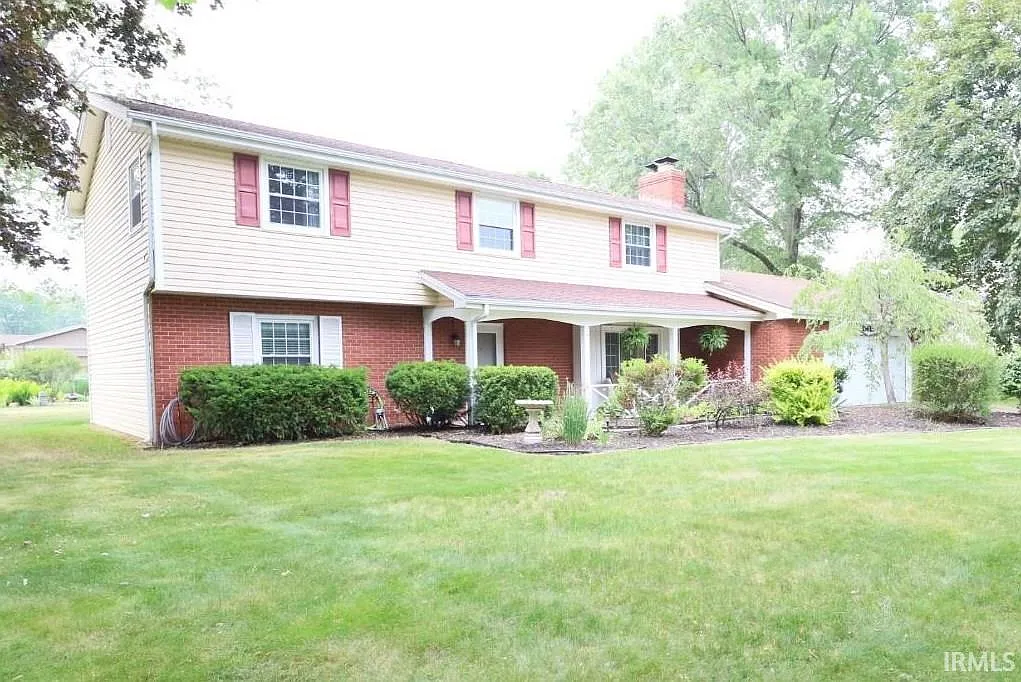 15615 Carriage Ln photo 1