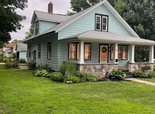 807 S Barnes St, Mason, MI 48854