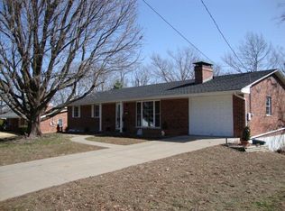 1507 Rosewood Dr, Jefferson City, MO 65101