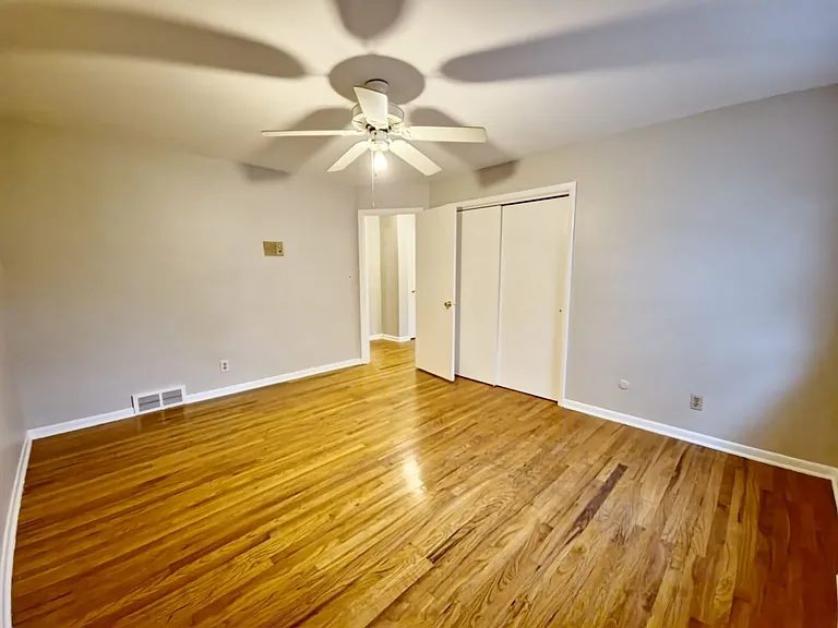3427 Westbury Rd — Photo 10