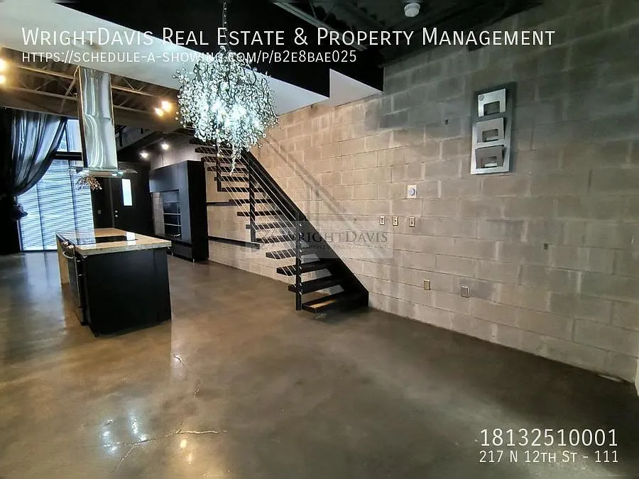 Stunning Channelside Lofts 1/1 — Photo 4