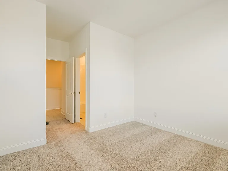 514 Alice Way #MARKET SQUARE AT SAW — Photo 33