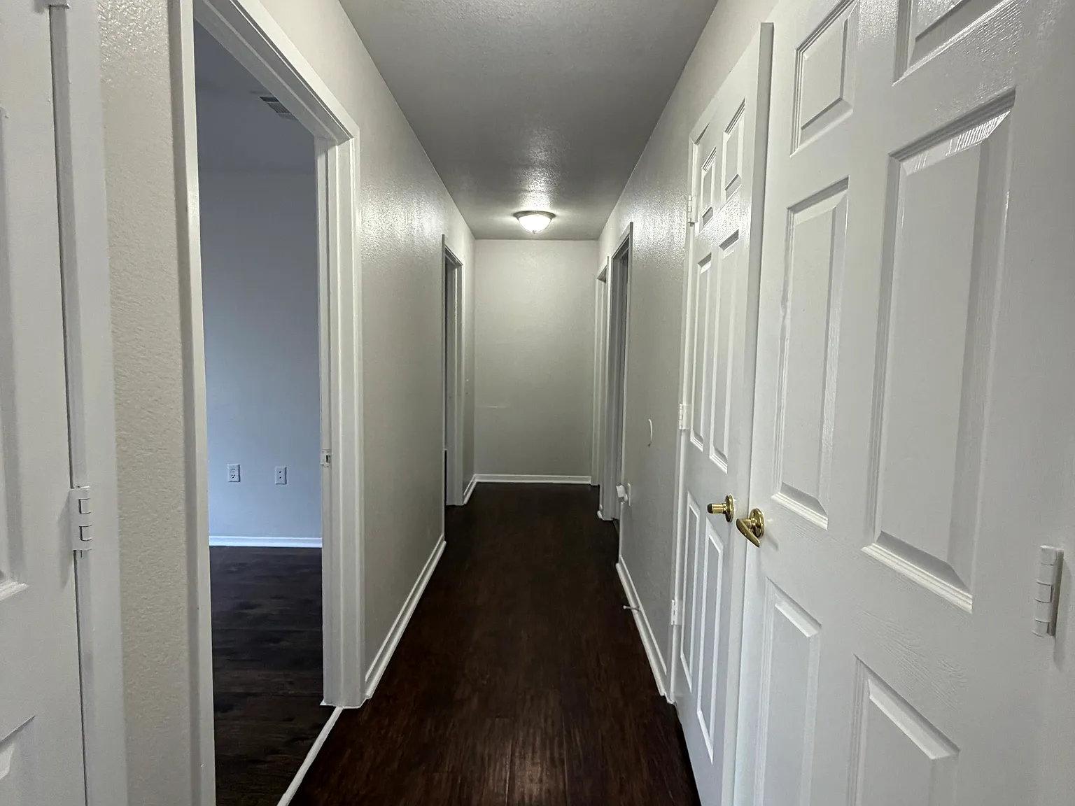 3 bed, 1300 sqft, $2,000 — Photo 4