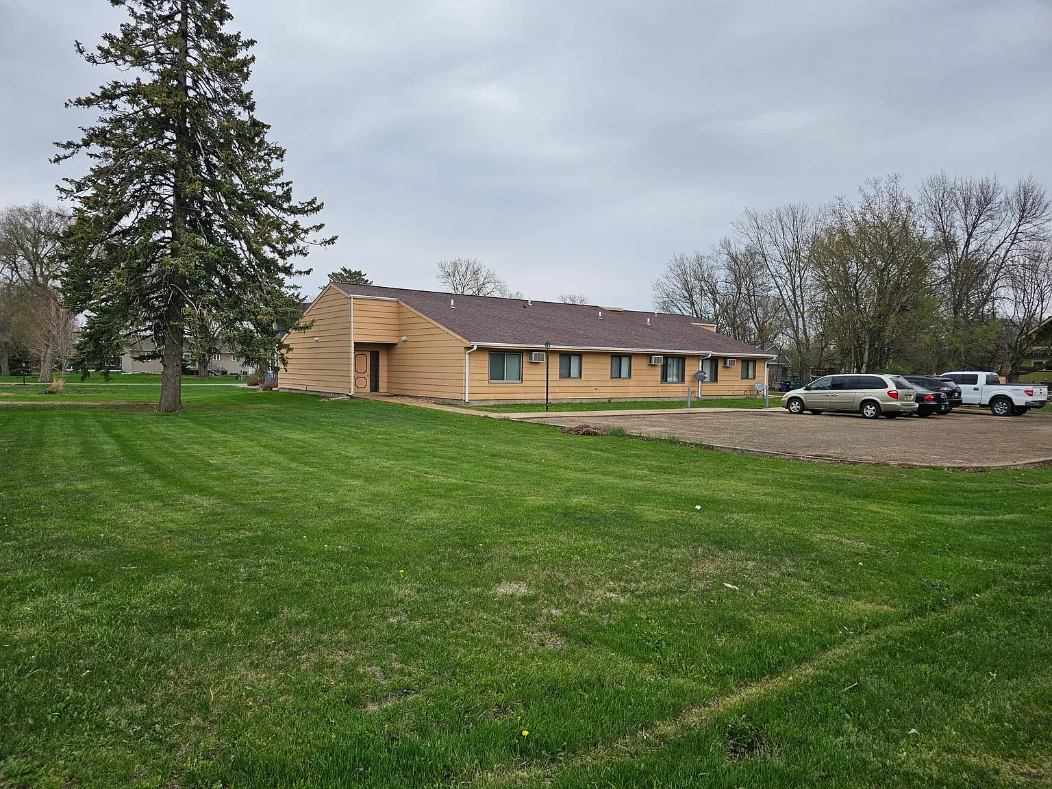1 bed, $700 — Photo 1