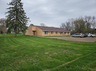 126 W 6th St #4, Volga, SD 57071