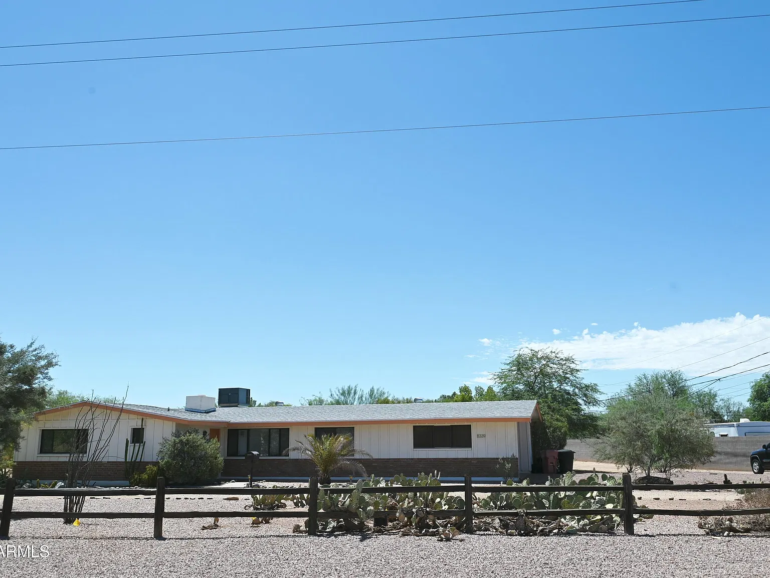 3 bed, 2.0 bath, 1622 sqft, $2,995 — Photo 2
