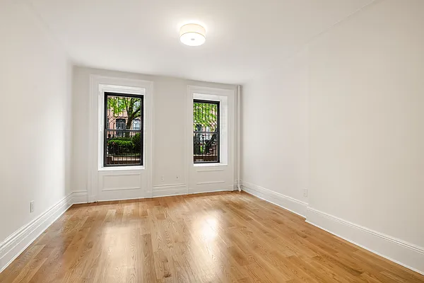 Bedroom, photo 2
