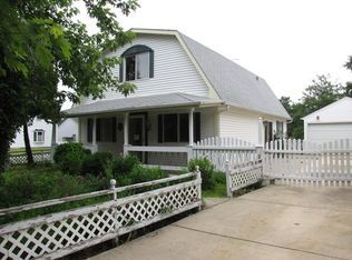 615 Appaloosa Ct, Carol Stream, IL 60188