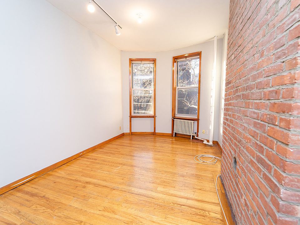 1st image of 31-35 30th St #3D