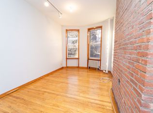 31-35 30th St #3D, Astoria, NY 11106