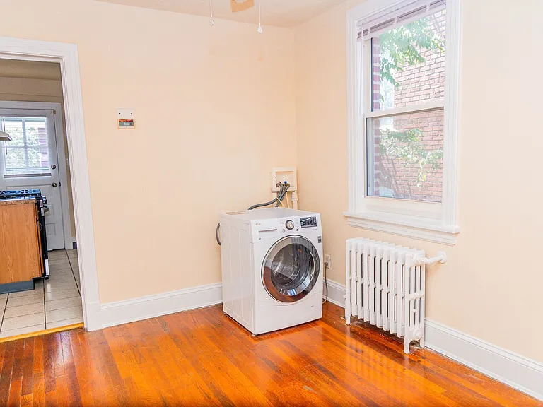 1518 Porter St — Photo 9