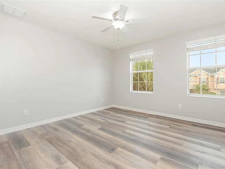1125 Grantham Dr — Photo 23