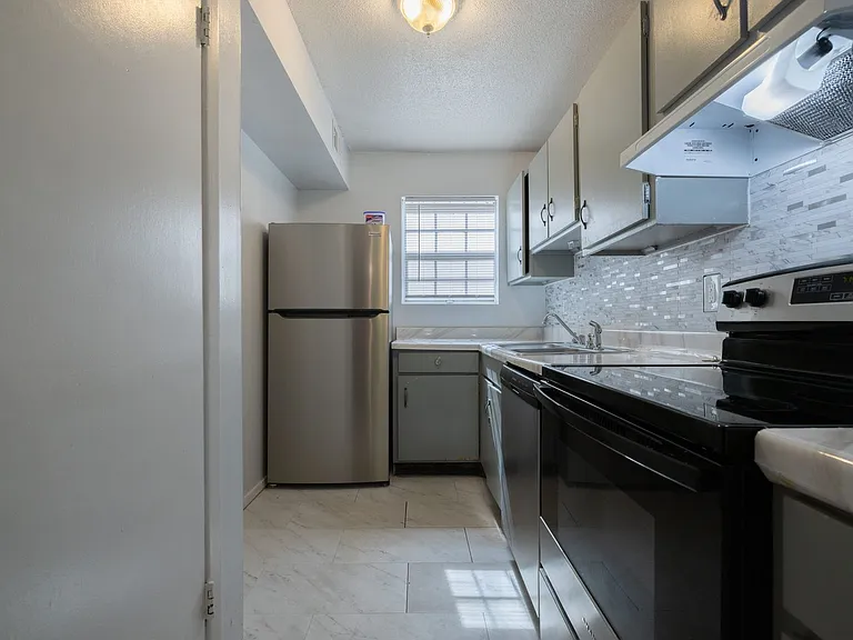 235 Keowee Trl — Photo 26