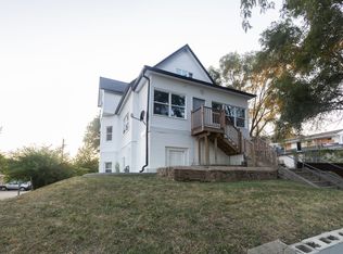 814 S 27th Street, Omaha, NE 68105