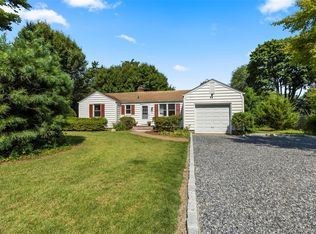 3 Bridge Rd, Setauket, NY 11733