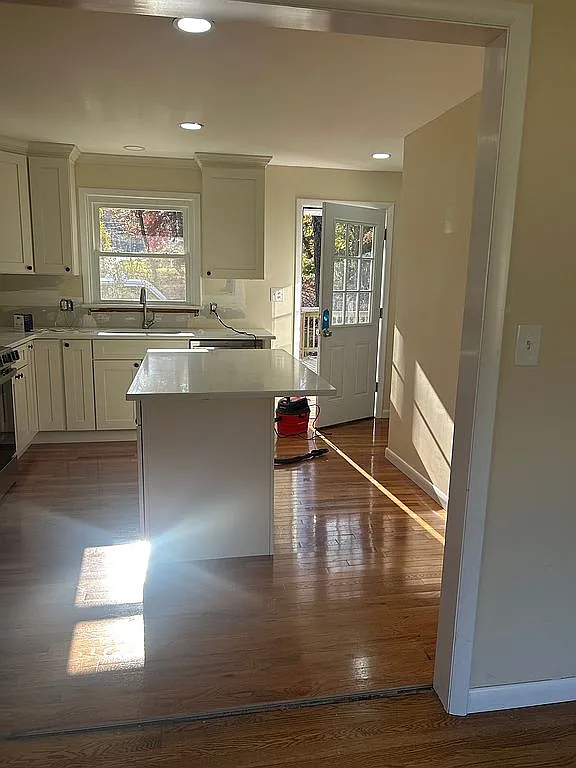 275 Malapardis Rd photo 1