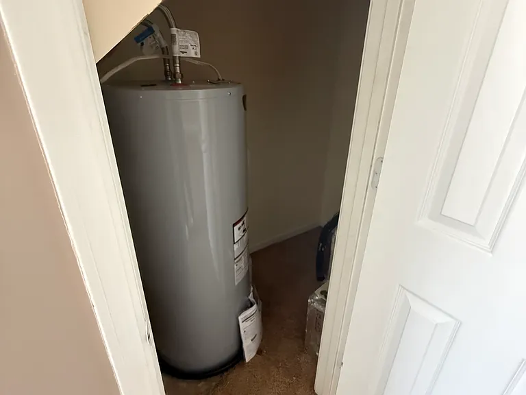 24 Lexington Ct — Photo 4
