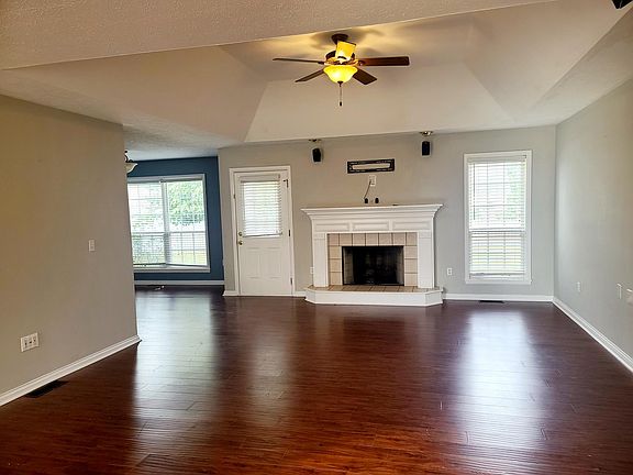 3rd image of 124 Georgia Ave
