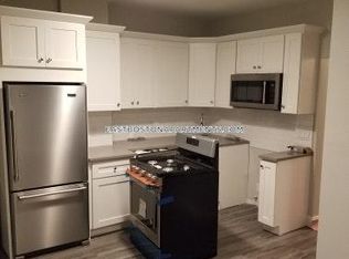 195 Maverick St #2T, Boston, MA 02128