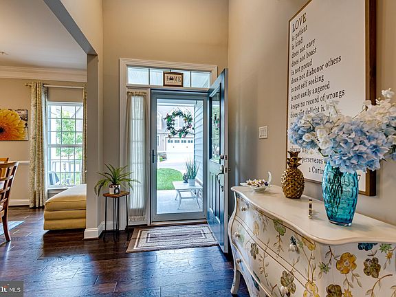 4th image of 109 Sanderling Court Gln