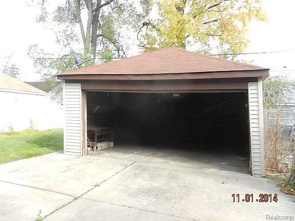 4th image of 17198 Woodingham Dr