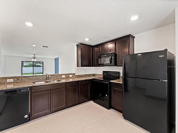 3rd image of 2671 Fair Oaks Dr