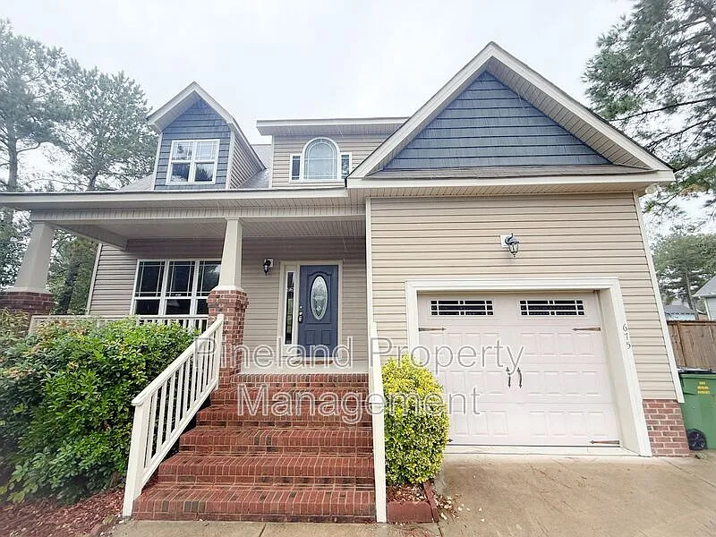 3 bed, 2.5 bath, 1716 sqft, $1,850 — Photo 2