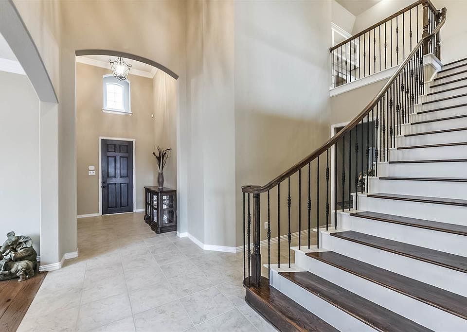1st image of 9026 Cobble Falls Ct