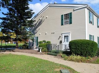 18 Valley Forge Ln, Elyria, OH 44035