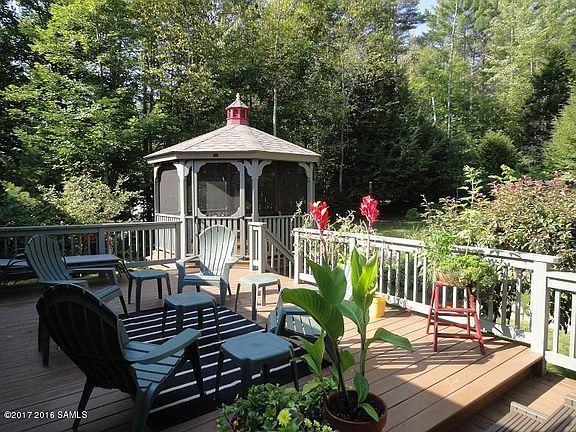 5th image of 23 Hemlock Dr