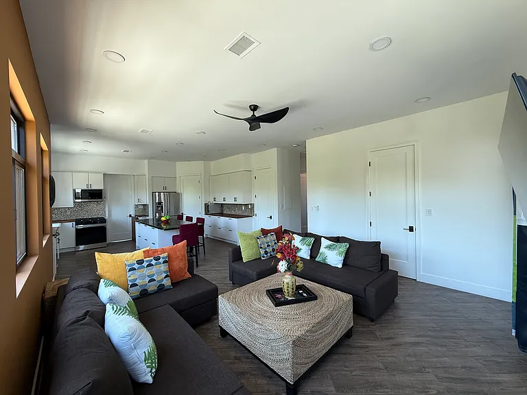 3273 Hedwig Rd — Photo 35