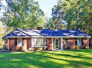 100 Pinecrest Rd, Wakefield, VA 23888