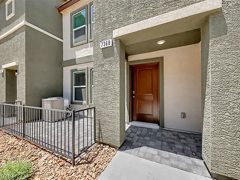 7368 Joanna Brook St — Photo 3