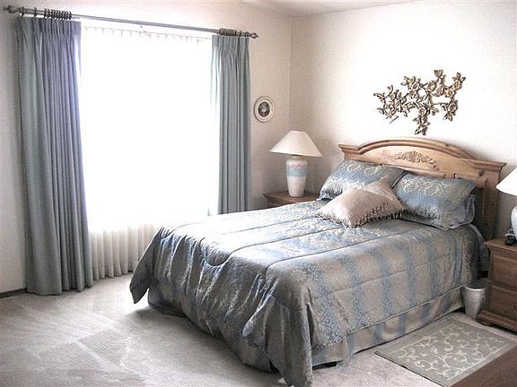 5th image of 10717 Lagrange Park Dr NE
